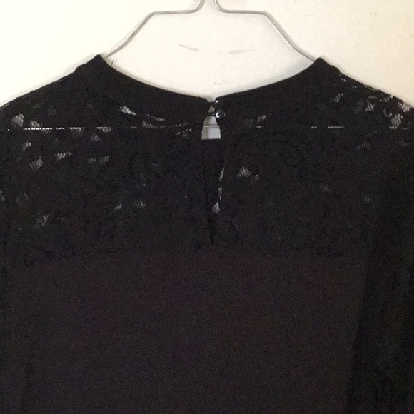 Kate&Mallory XL black with lace on shoulders shirt - Picture 3 of 3